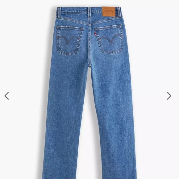 Levi’s Ribcage Straight Ankle Jeans - Picture 3 of 12